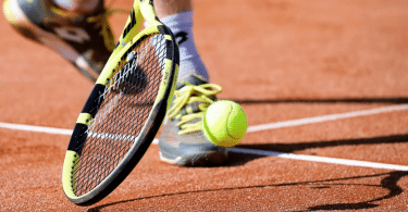 Conseils pour choisir la bonne raquette de tennis pour la compétition